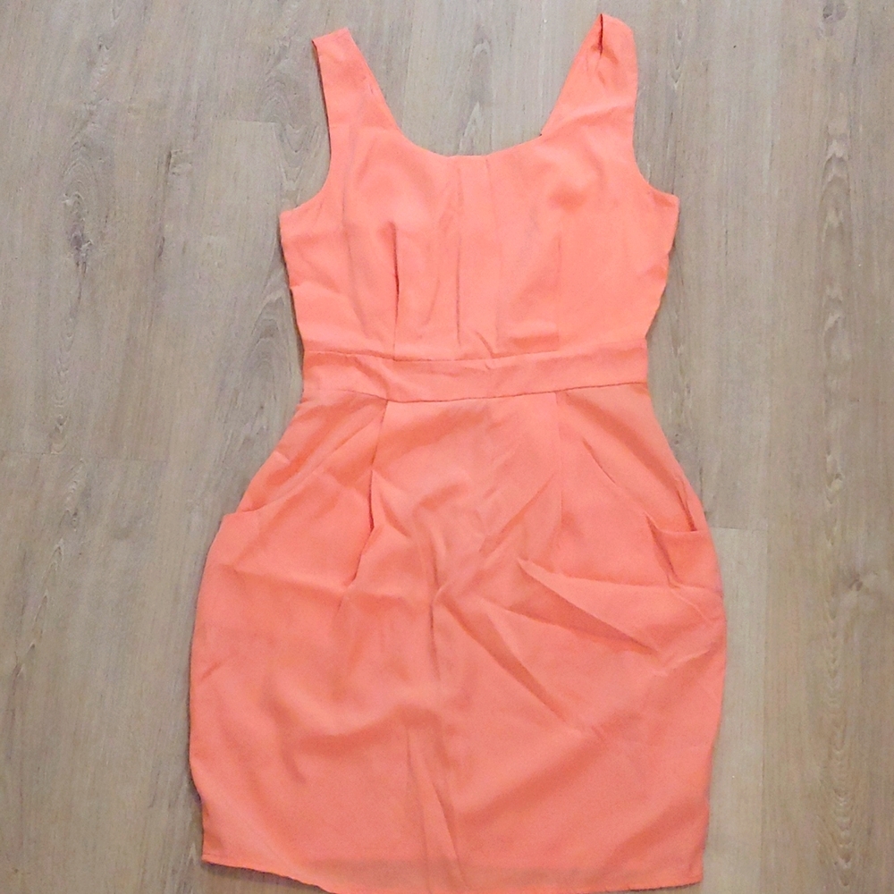 Dress with pockets
